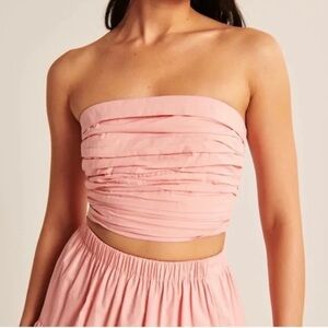 Abercrombie & Fitch Cropped Ruched Strapless Top